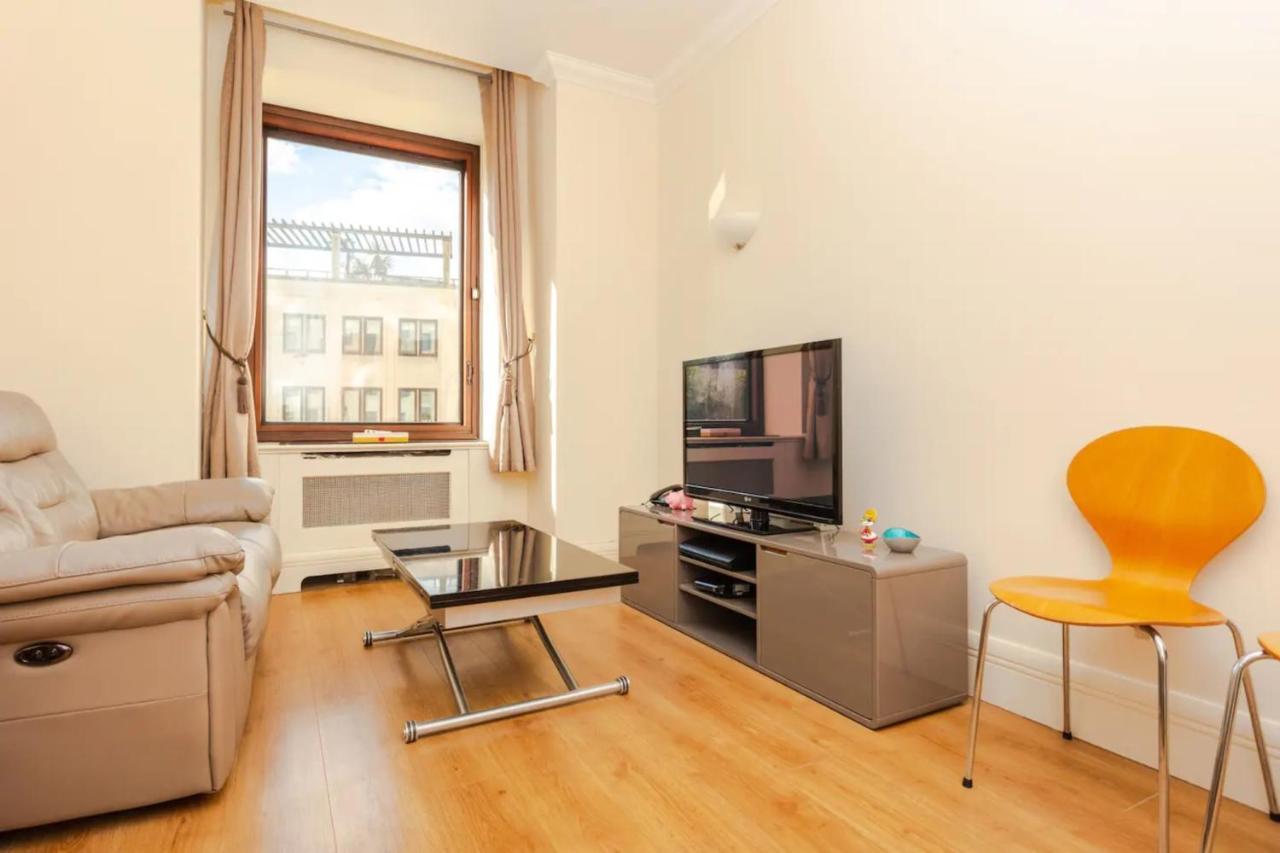 Cosy 1 Bedroom Apartment In The Heart Of Waterloo London Exterior photo
